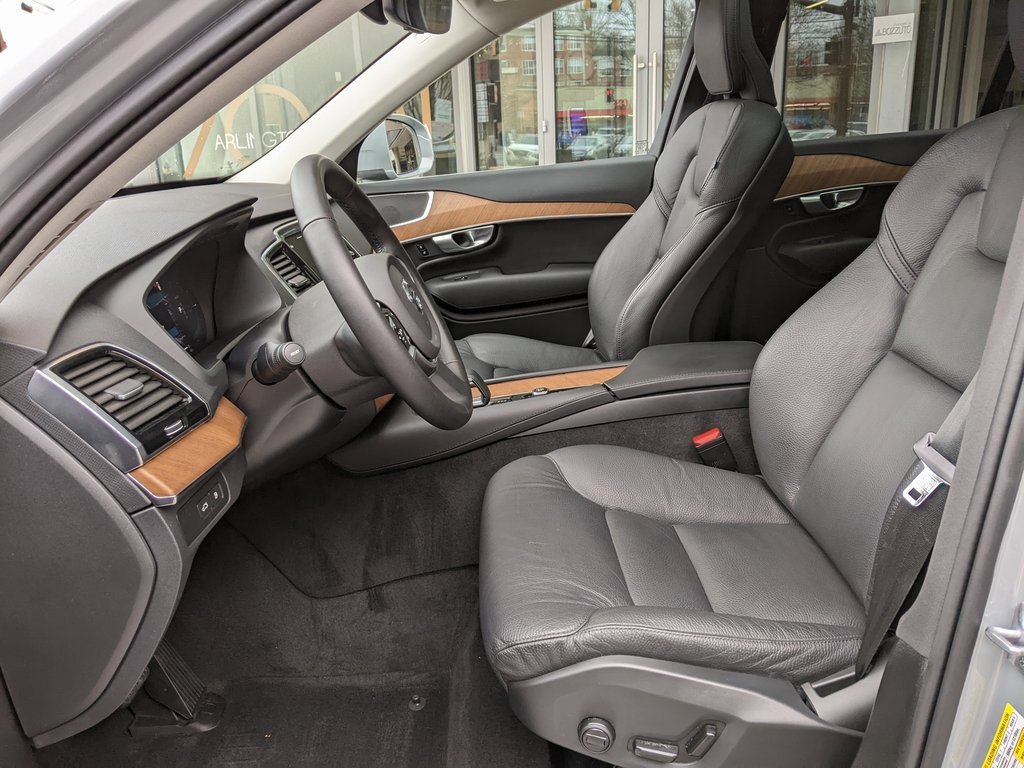 Certified 2024 Volvo XC90 T8 Plus w/ Protection Package Premier image 11