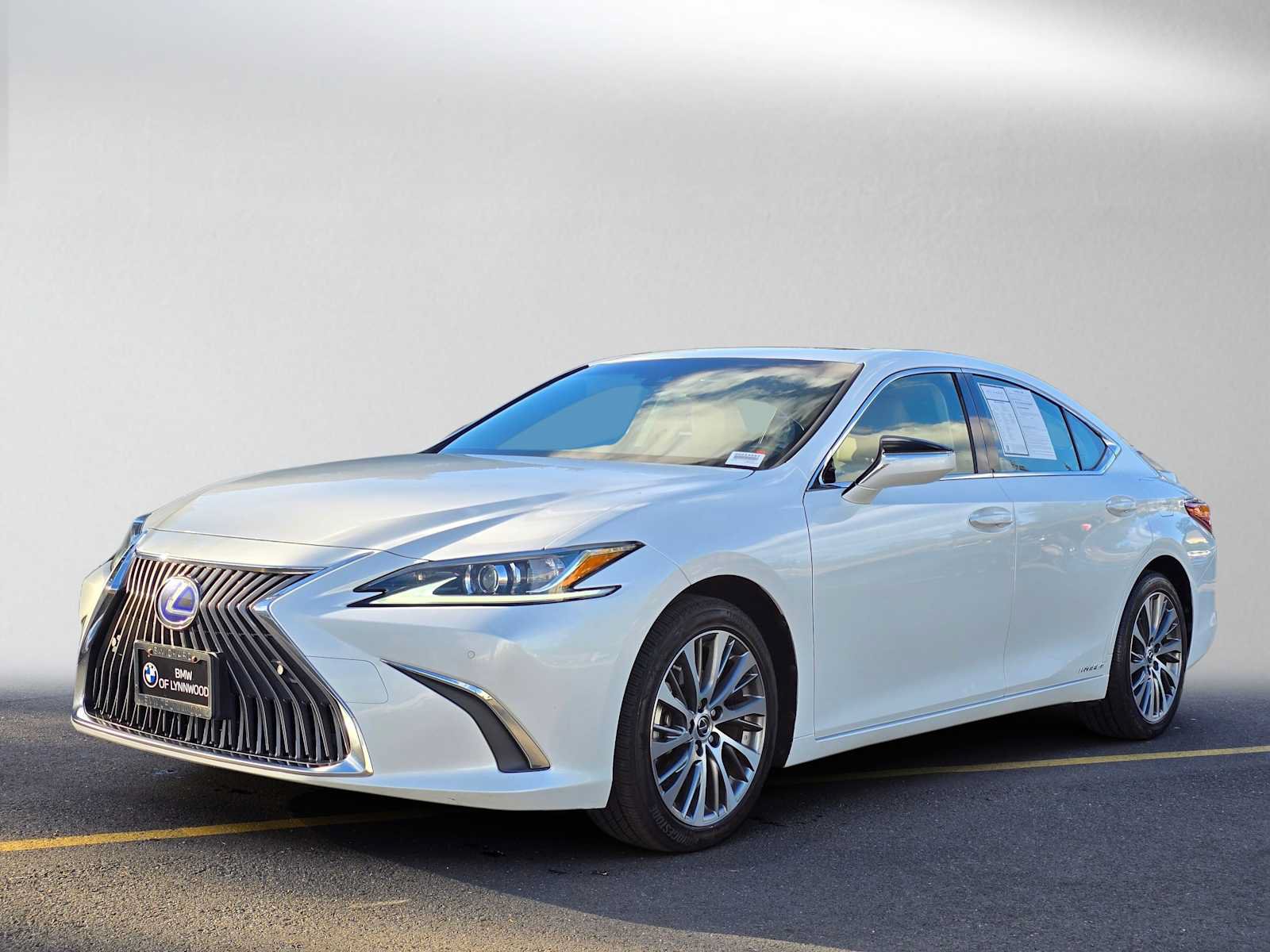 Used 2019 Lexus ES 300h w/ Premium Package FWD image 7