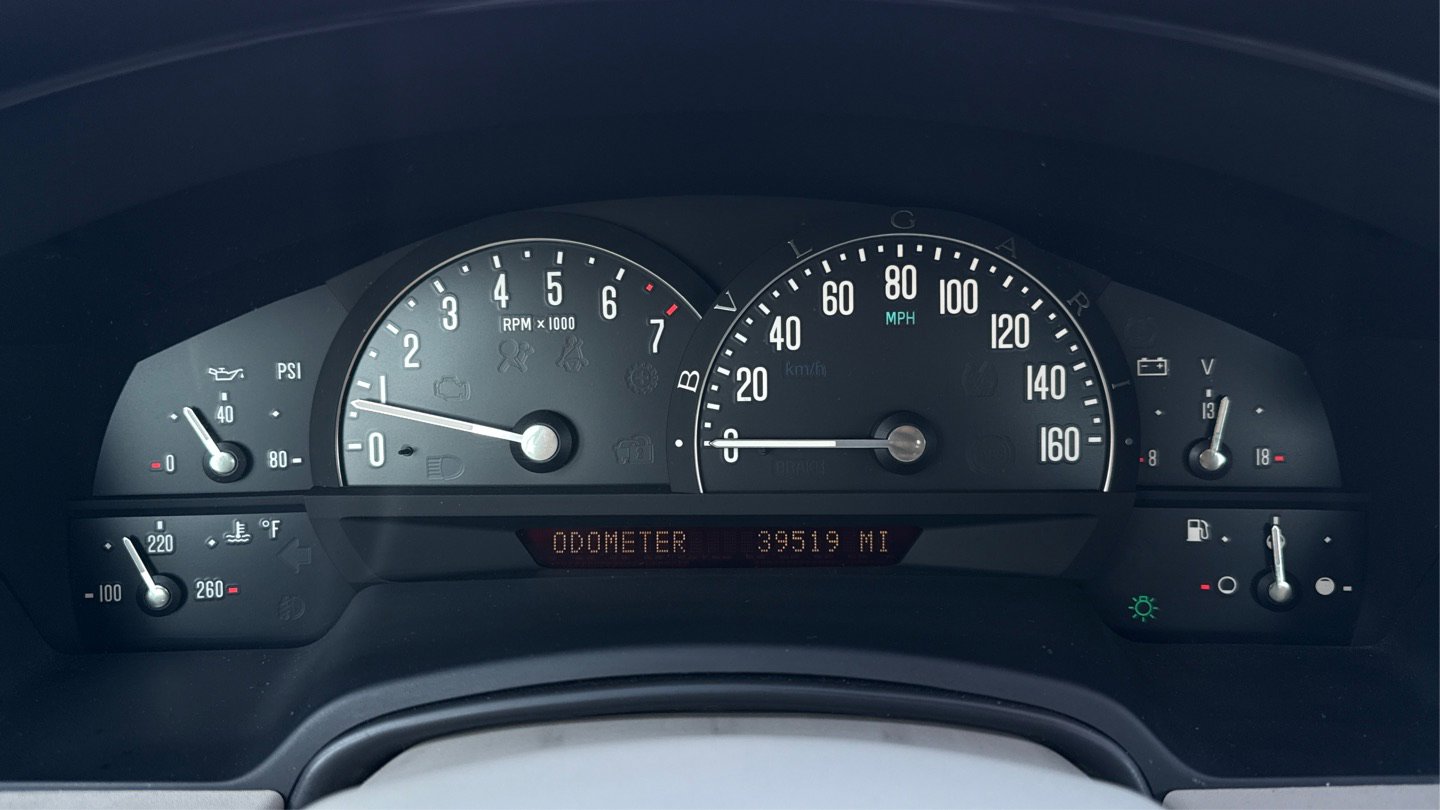 Used 2006 Cadillac XLR image 11