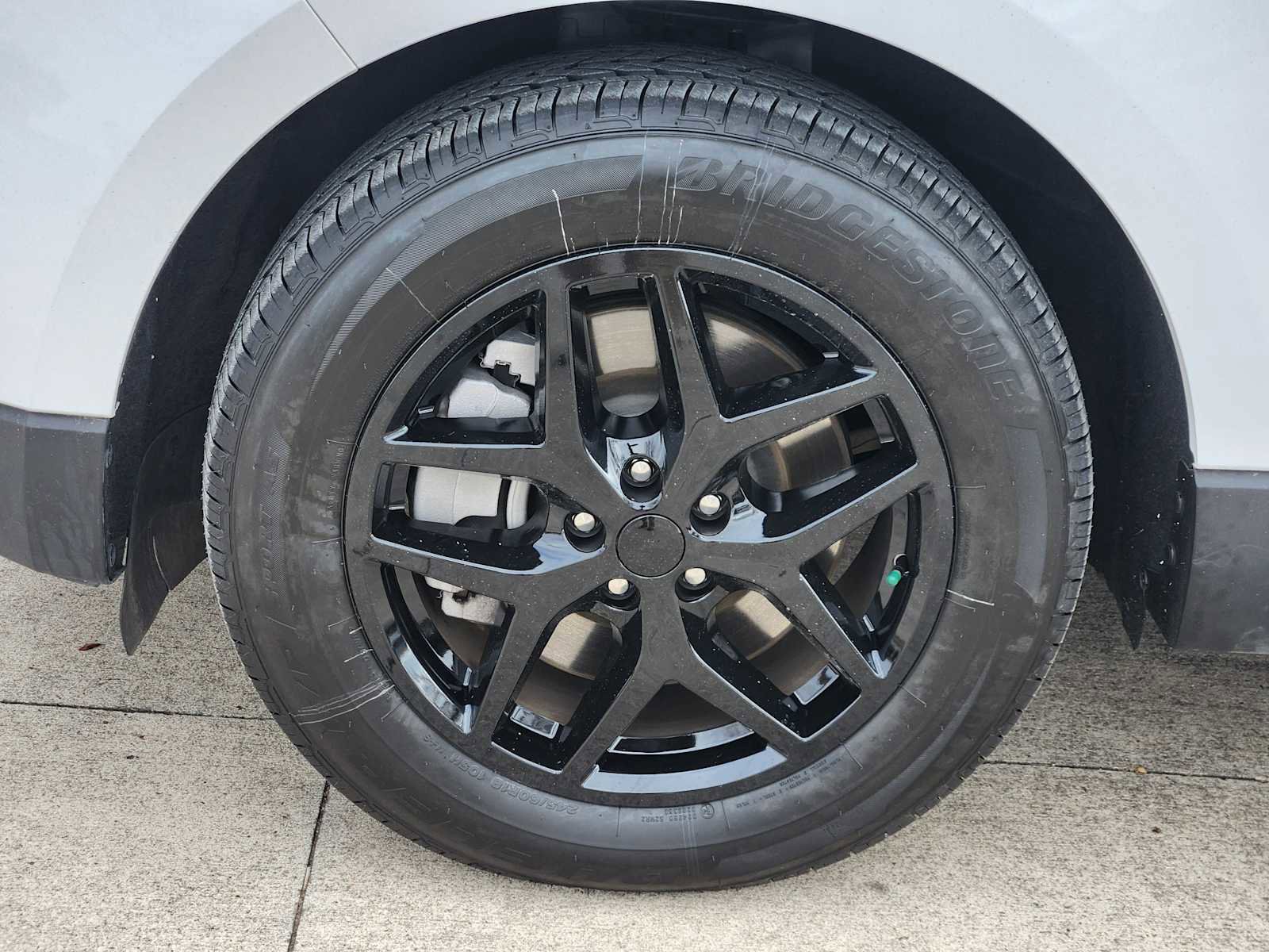 Used 2024 Ford Edge SEL image 9