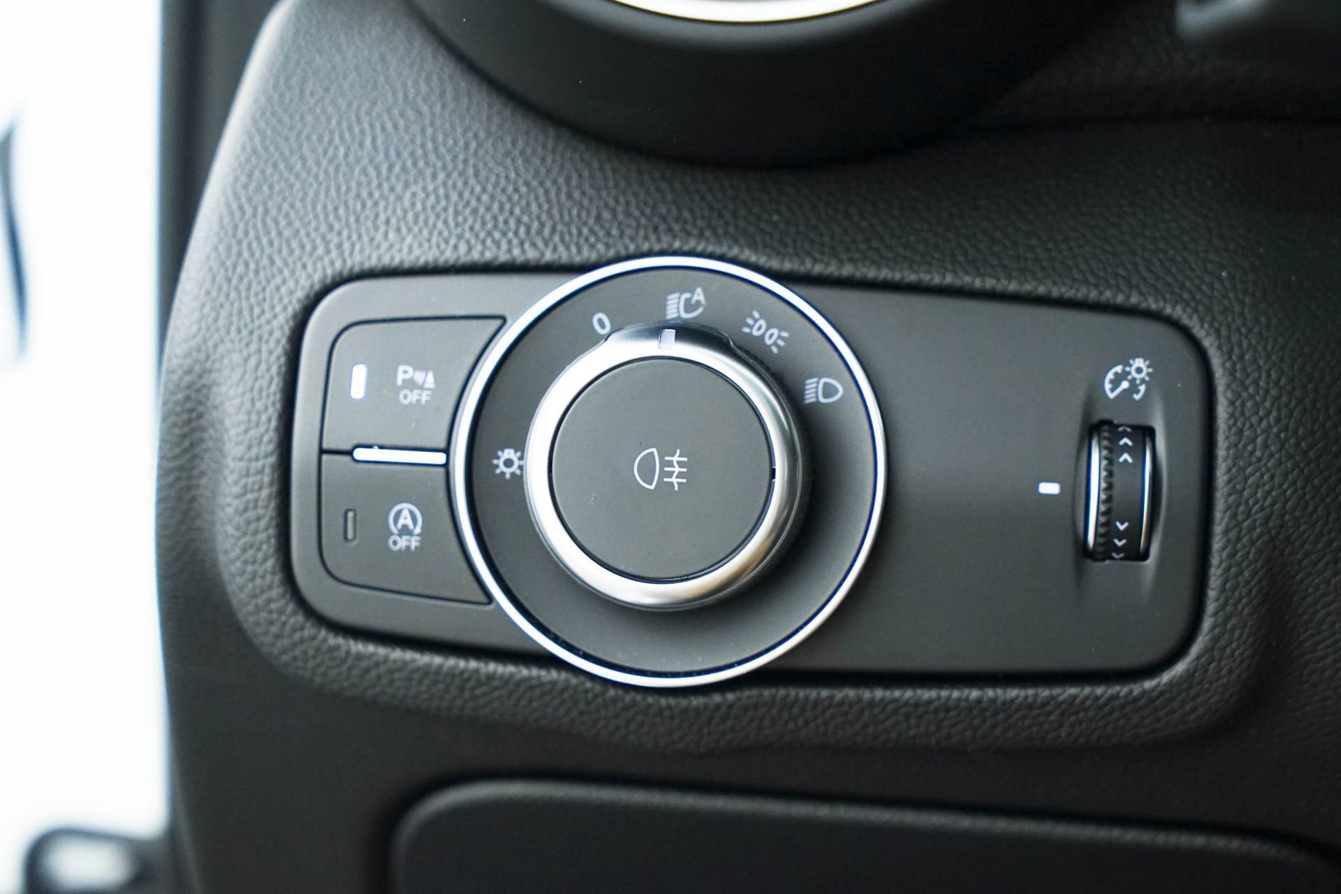 New 2024 Alfa Romeo Giulia Sprint image 29