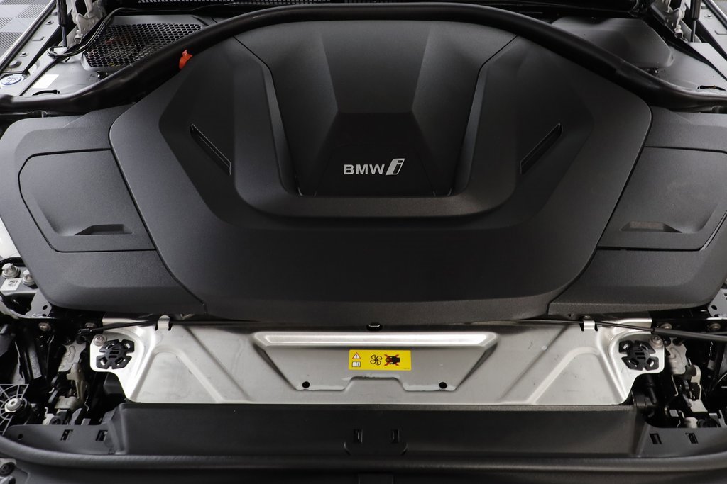 Used 2025 BMW i4 xDrive40i image 25