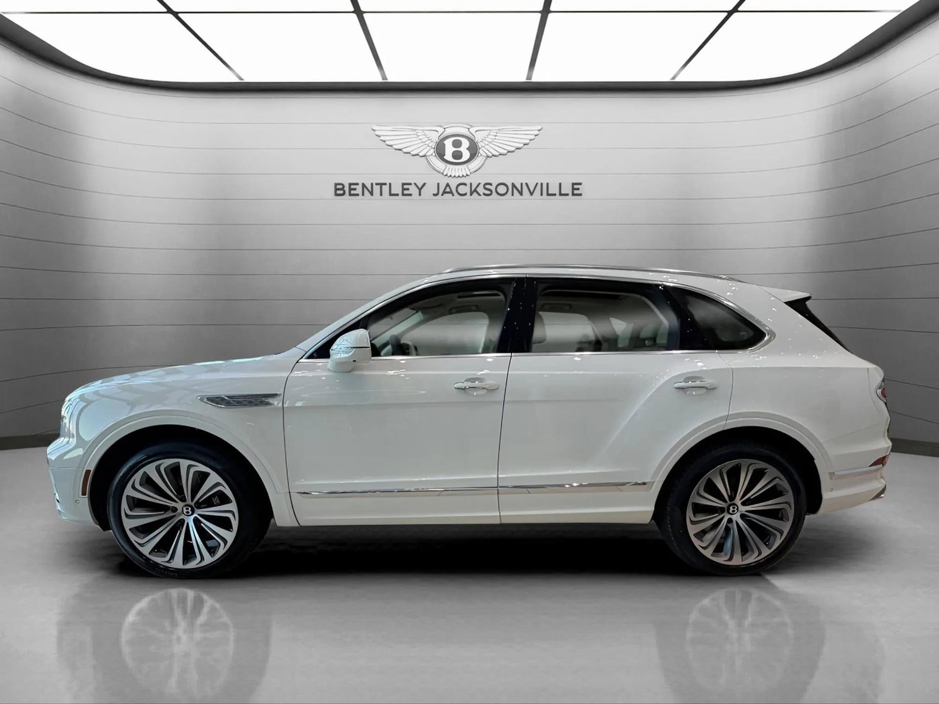 New 2025 Bentley Bentayga image 11