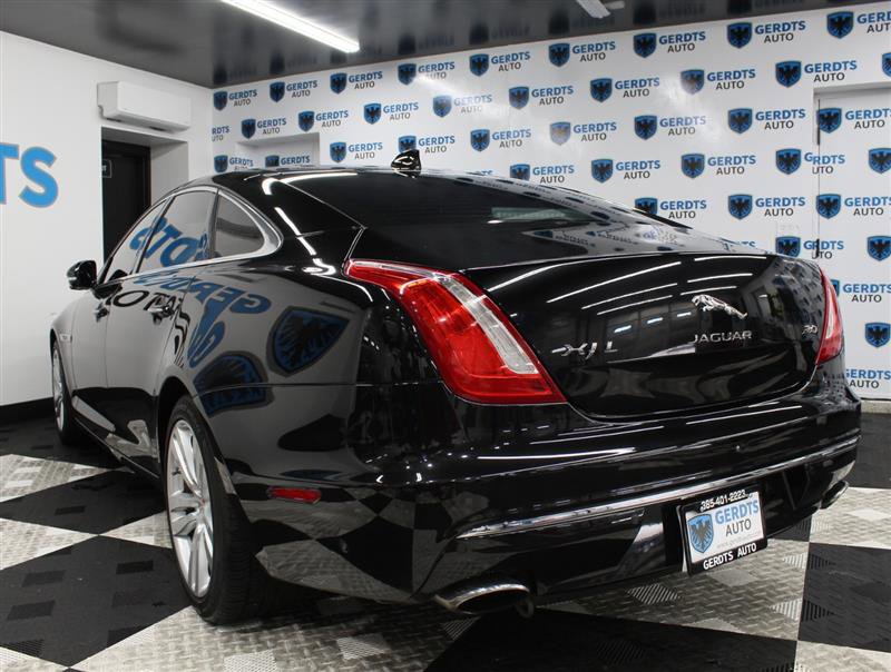 Used 2016 Jaguar XJ L Portfolio RWD image 2