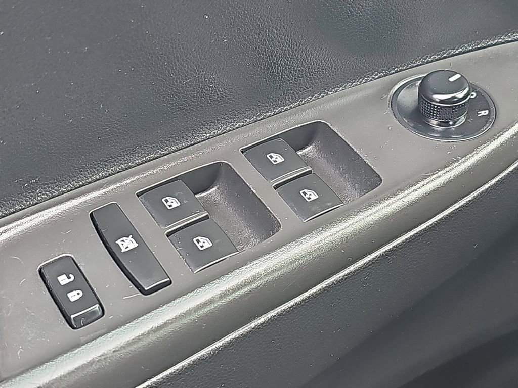 Used 2021 Chevrolet Spark LT image 27