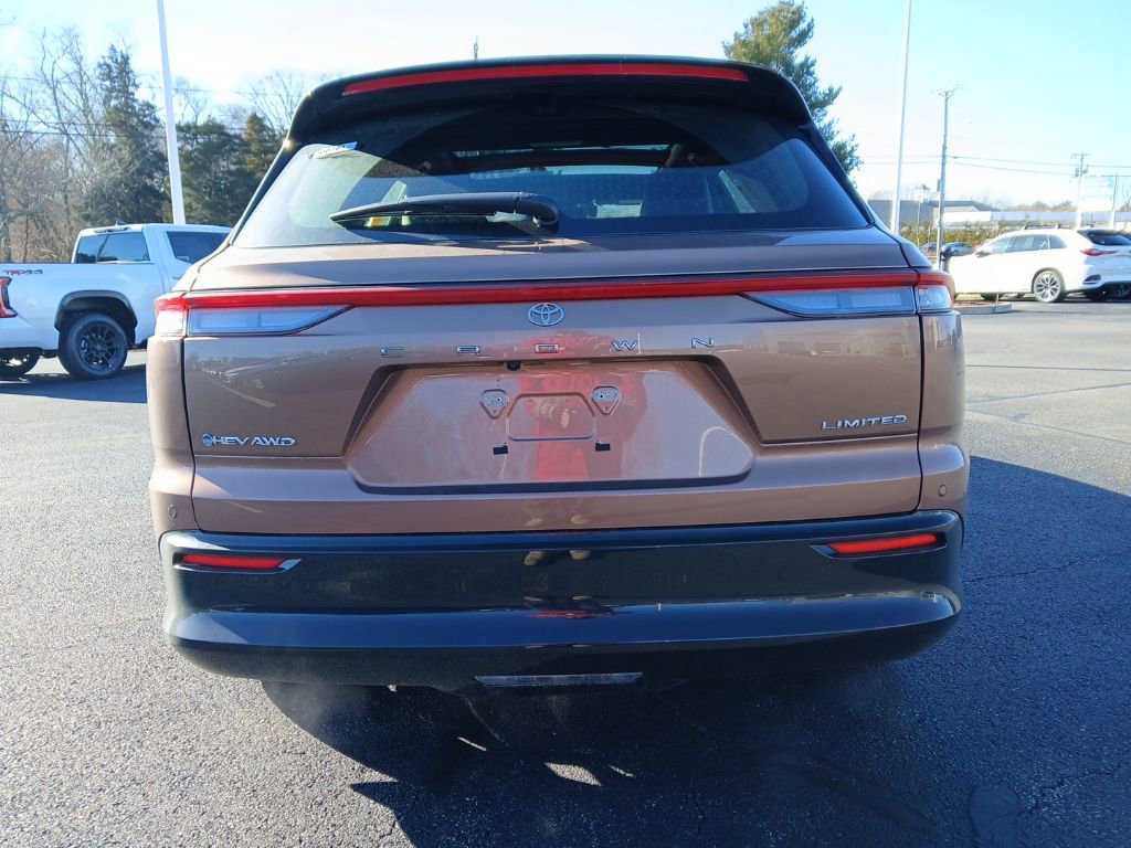 New 2025 Toyota Crown Signia image 14