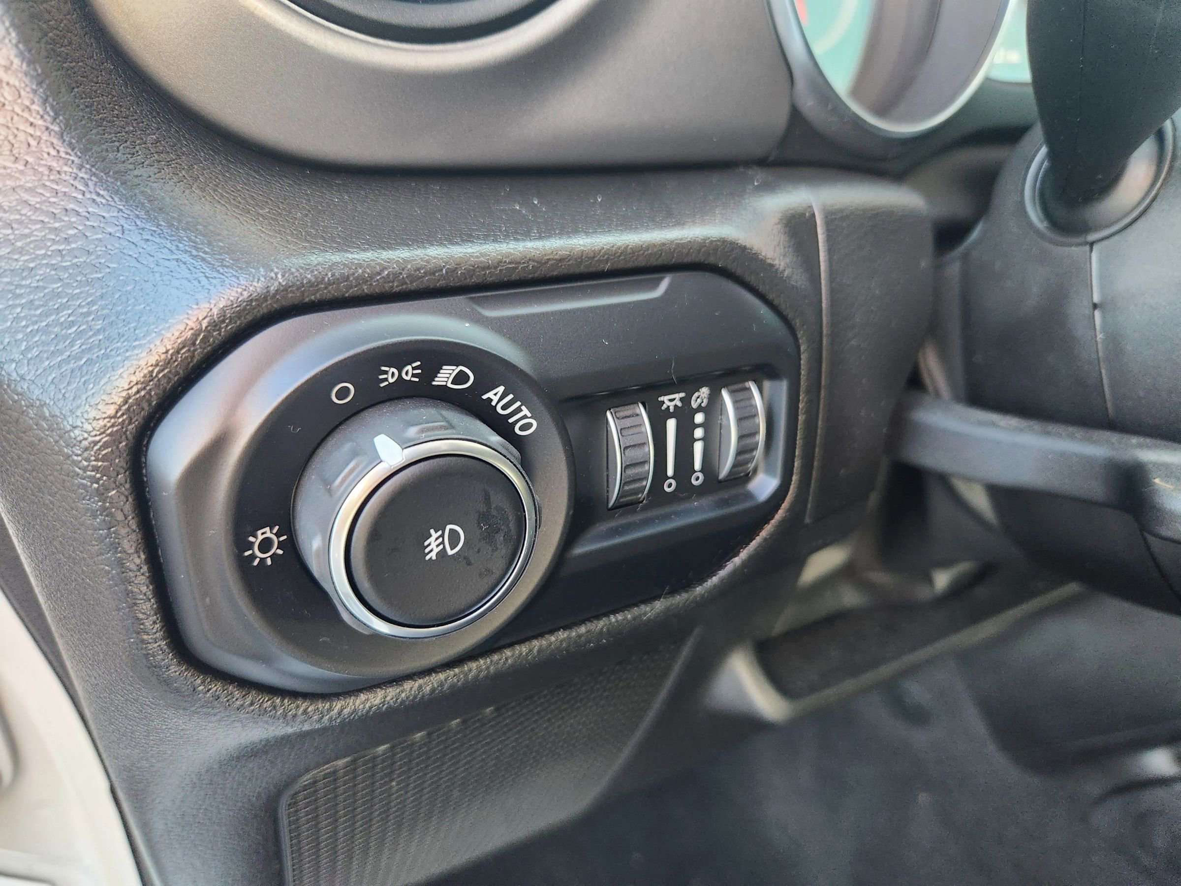 Used 2022 Jeep Wrangler Unlimited Sport image 28