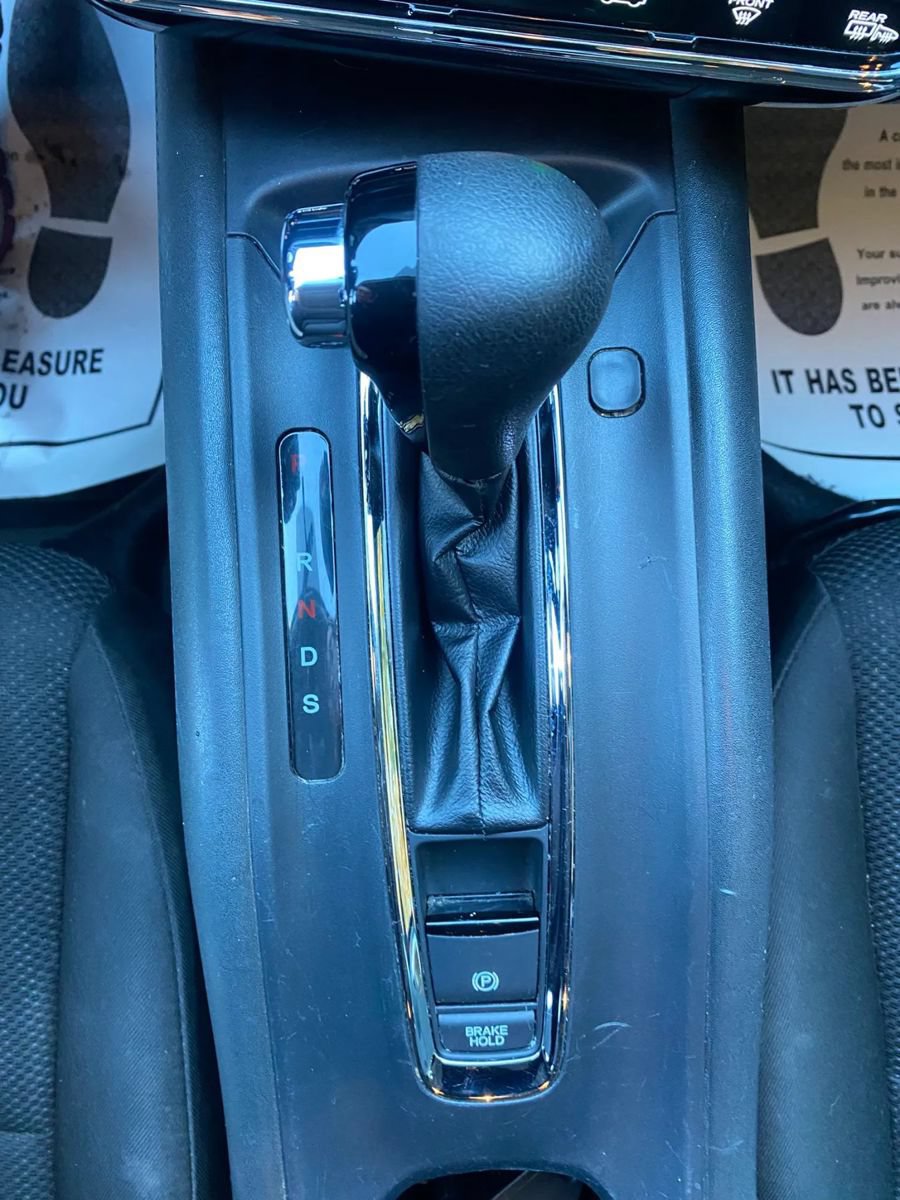Used 2017 Honda HR-V EX image 15