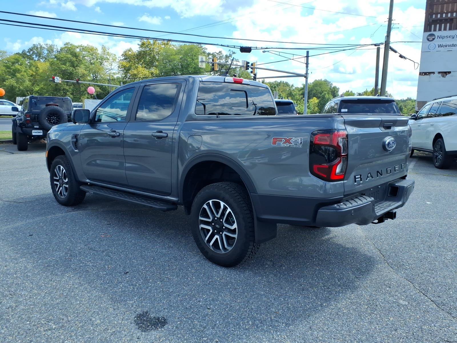 Used 2026 Ford Ranger Lariat w/ FX4 Off-Road Package AWD/4WD image 4