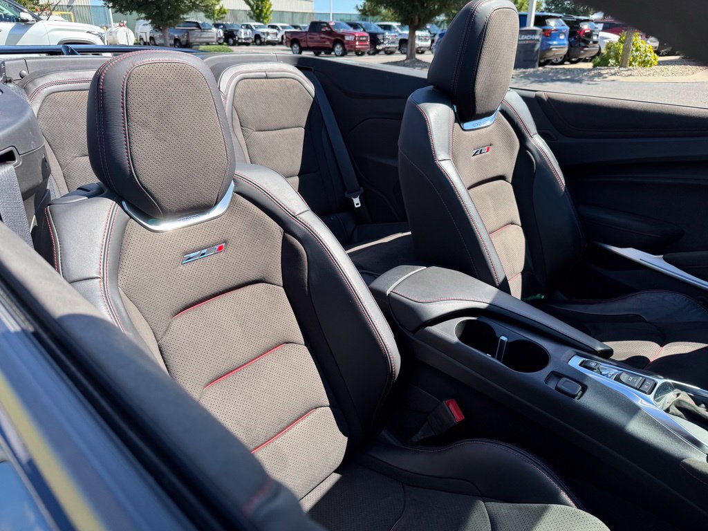 Used 2021 Chevrolet Camaro ZL1 RWD image 12