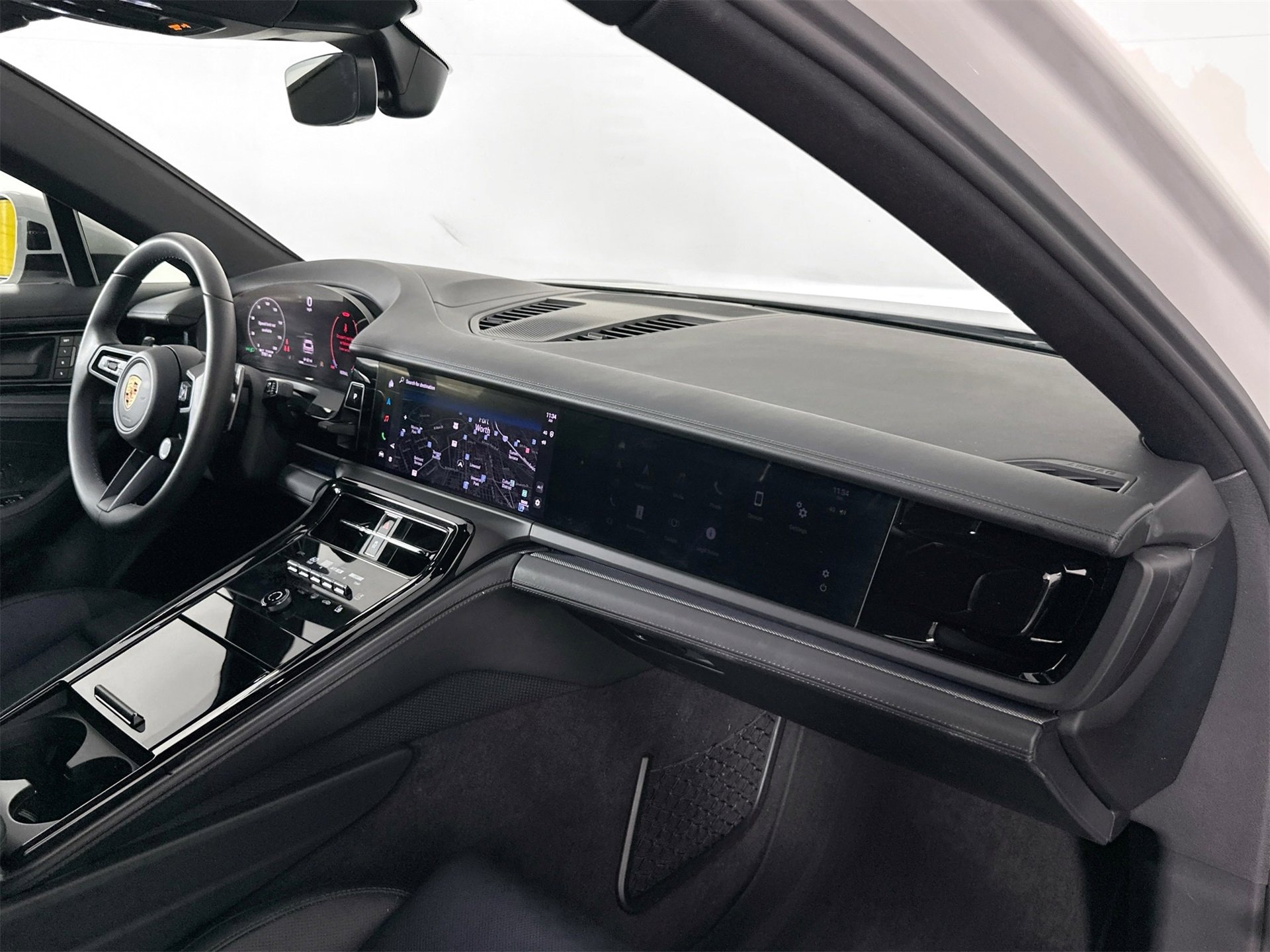 New 2025 Porsche Panamera 4 image 30