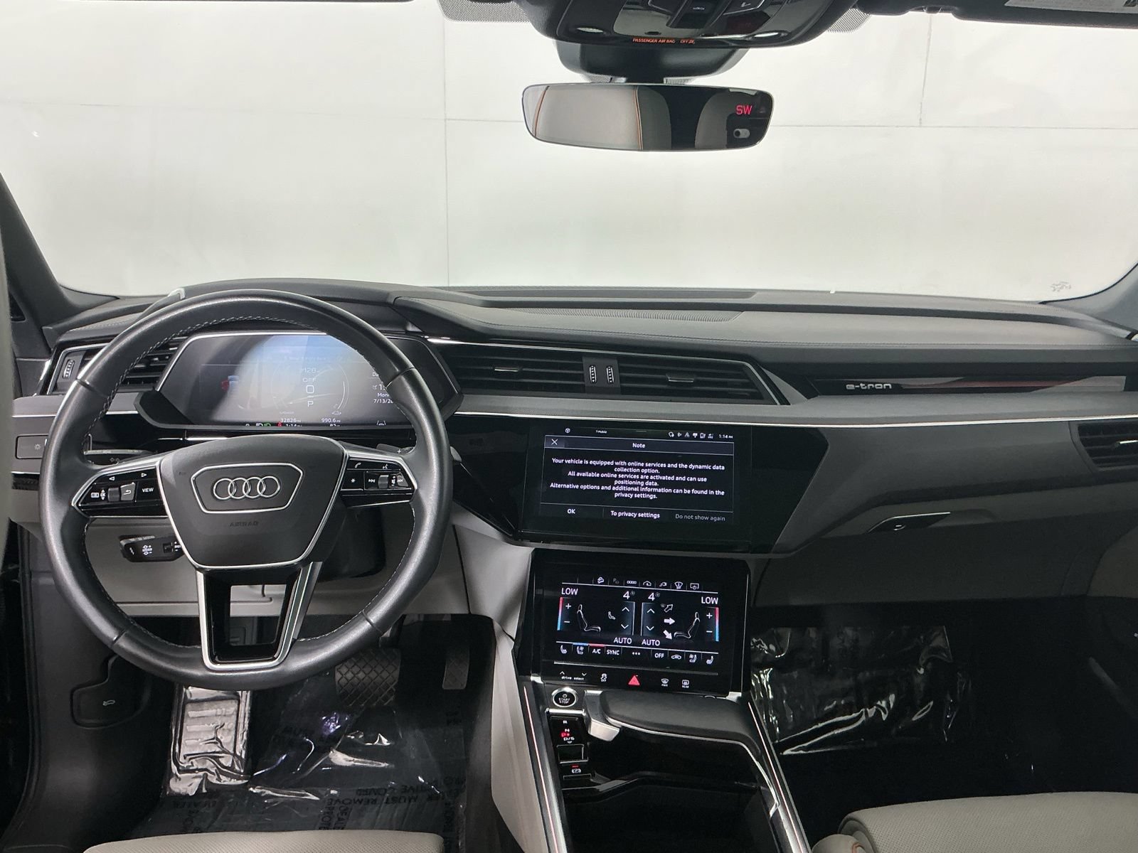 Used 2024 Audi Q8 e-tron Prestige w/ Prestige Package AWD/4WD image 15