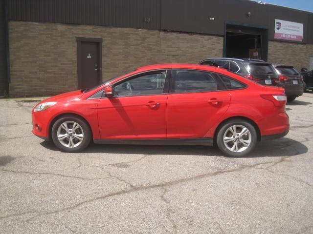 Used 2014 Ford Focus SE w/ SE Winter Package image 8