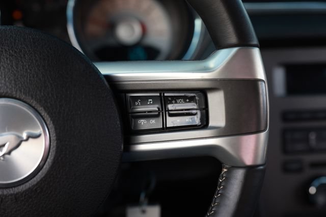 Used 2010 Ford Mustang GT Premium RWD image 30