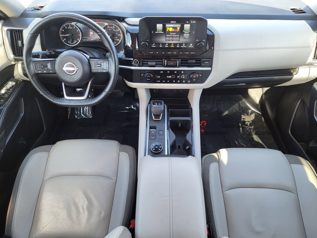 Used 2023 Nissan Pathfinder SL AWD/4WD image 16