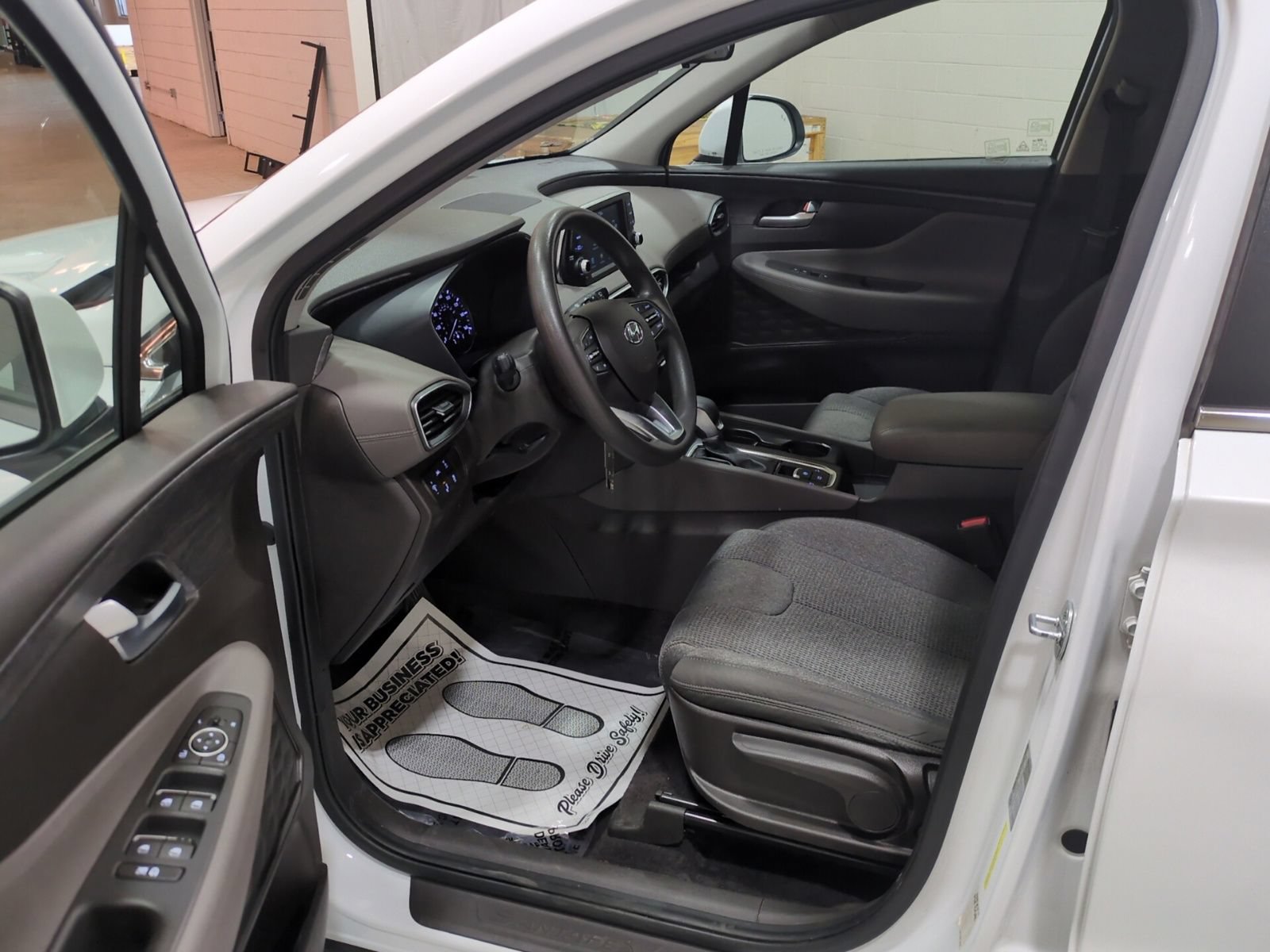 Used 2019 Hyundai Santa Fe SE AWD/4WD image 15
