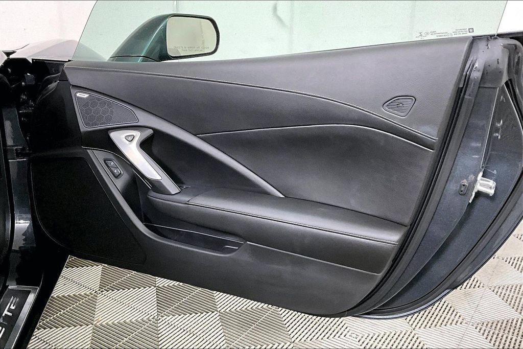 Used 2017 Chevrolet Corvette Stingray Coupe w/ 1LT image 21