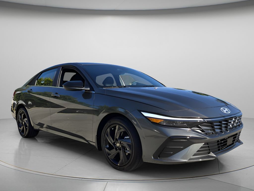 New 2026 Hyundai Elantra SEL Sport Premium FWD image 4