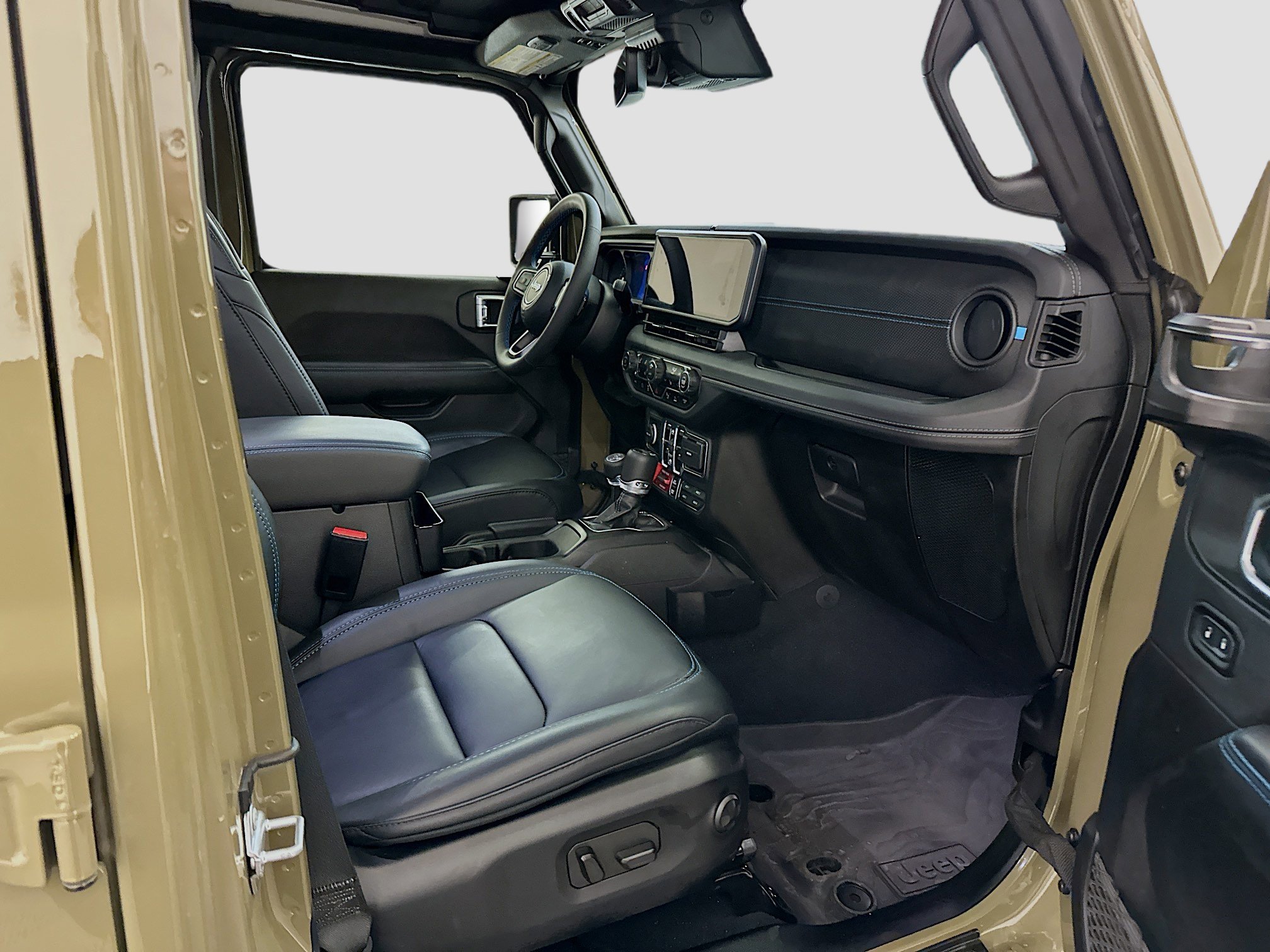 Used 2025 Jeep Wrangler Unlimited Rubicon 4xe image 32