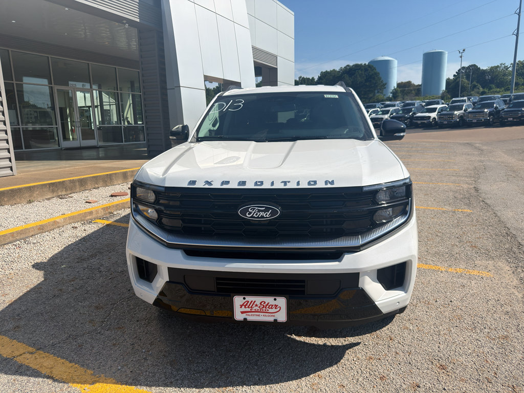 New 2027 Ford Expedition Platinum RWD image 2