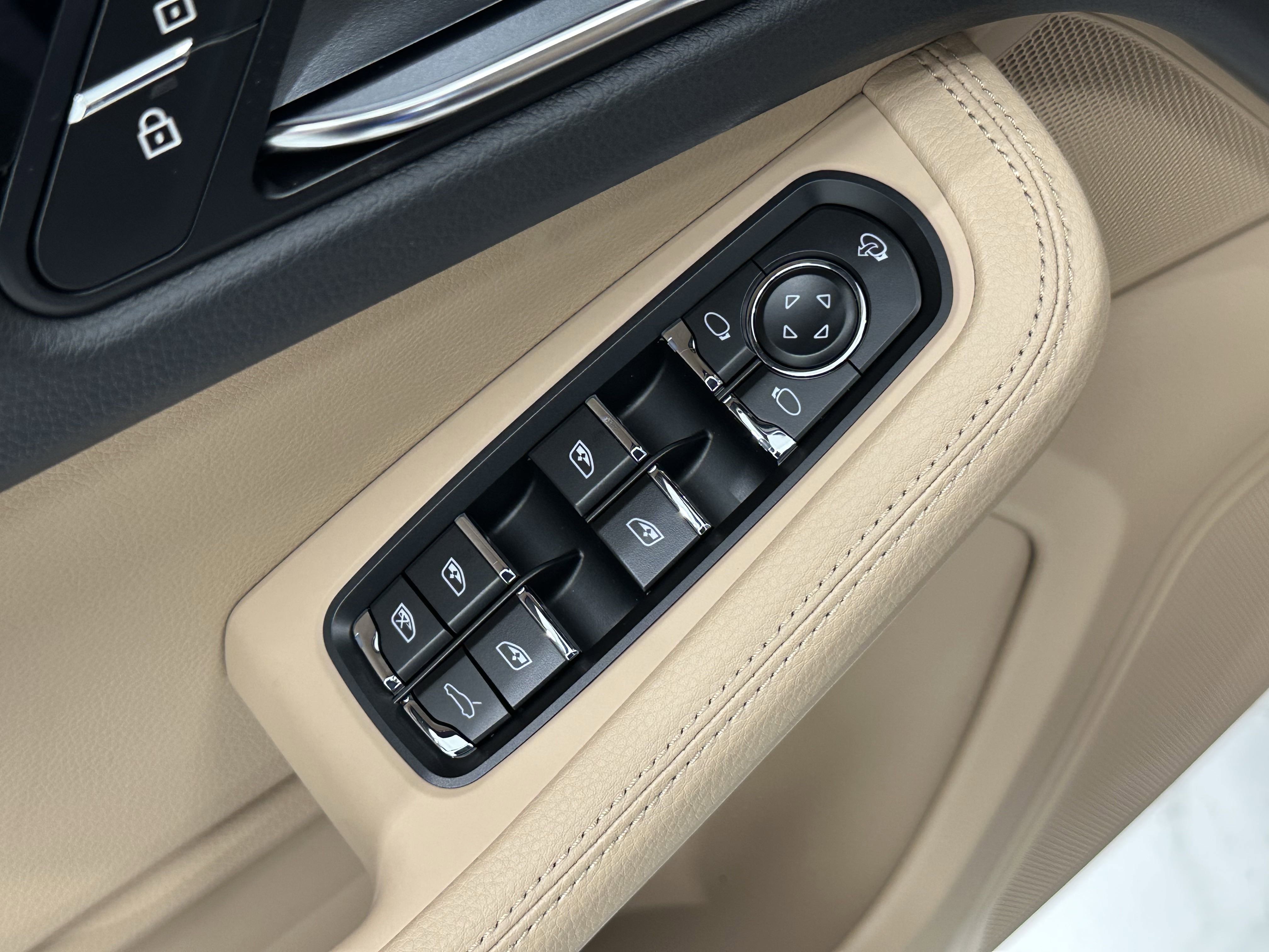 New 2025 Porsche Macan image 28