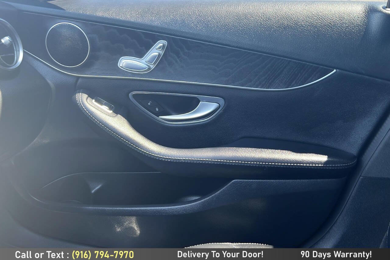Used 2017 Mercedes-Benz C 300 Sedan image 25