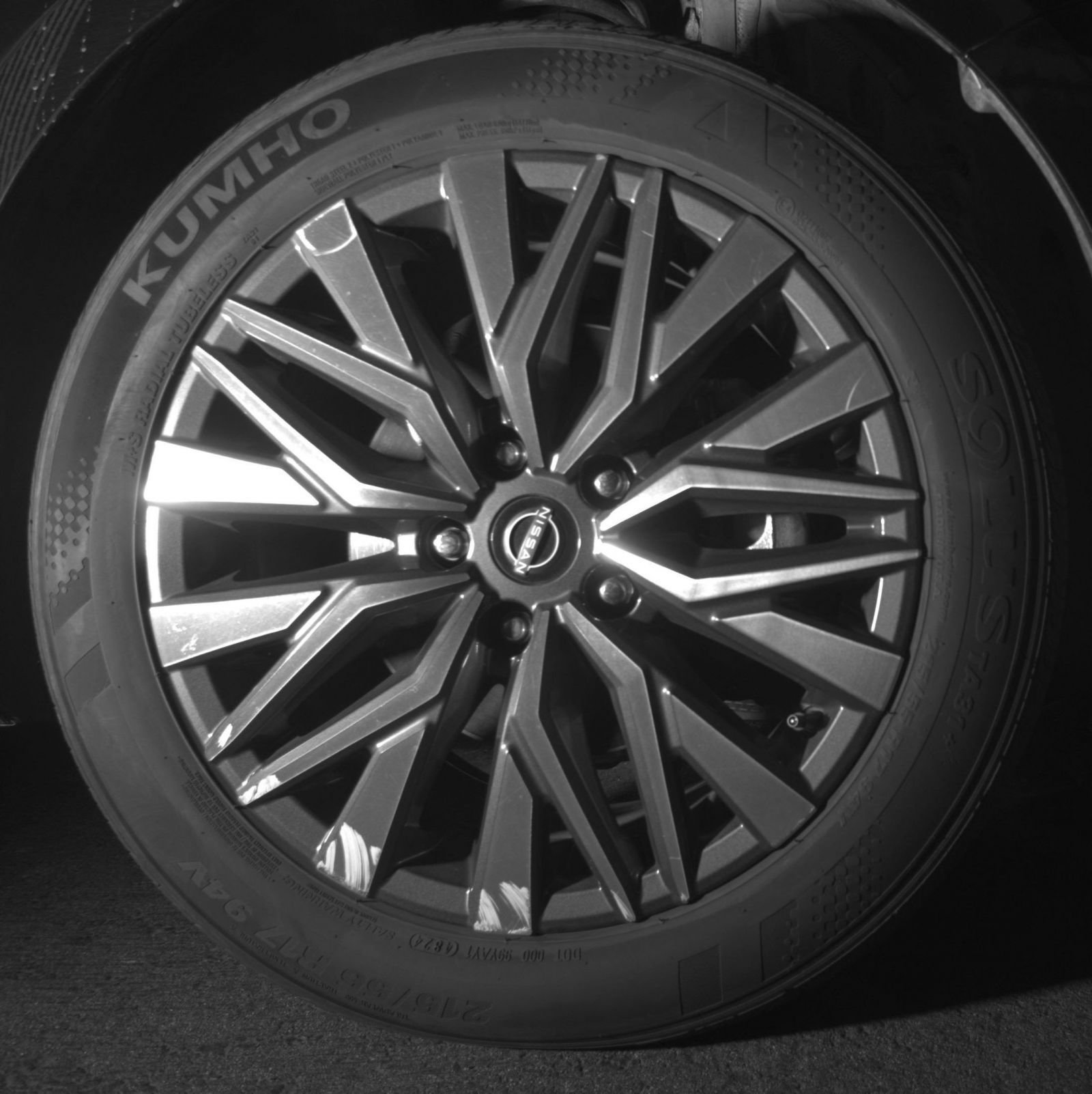 Used 2025 Nissan Altima 2.5 SV FWD image 15