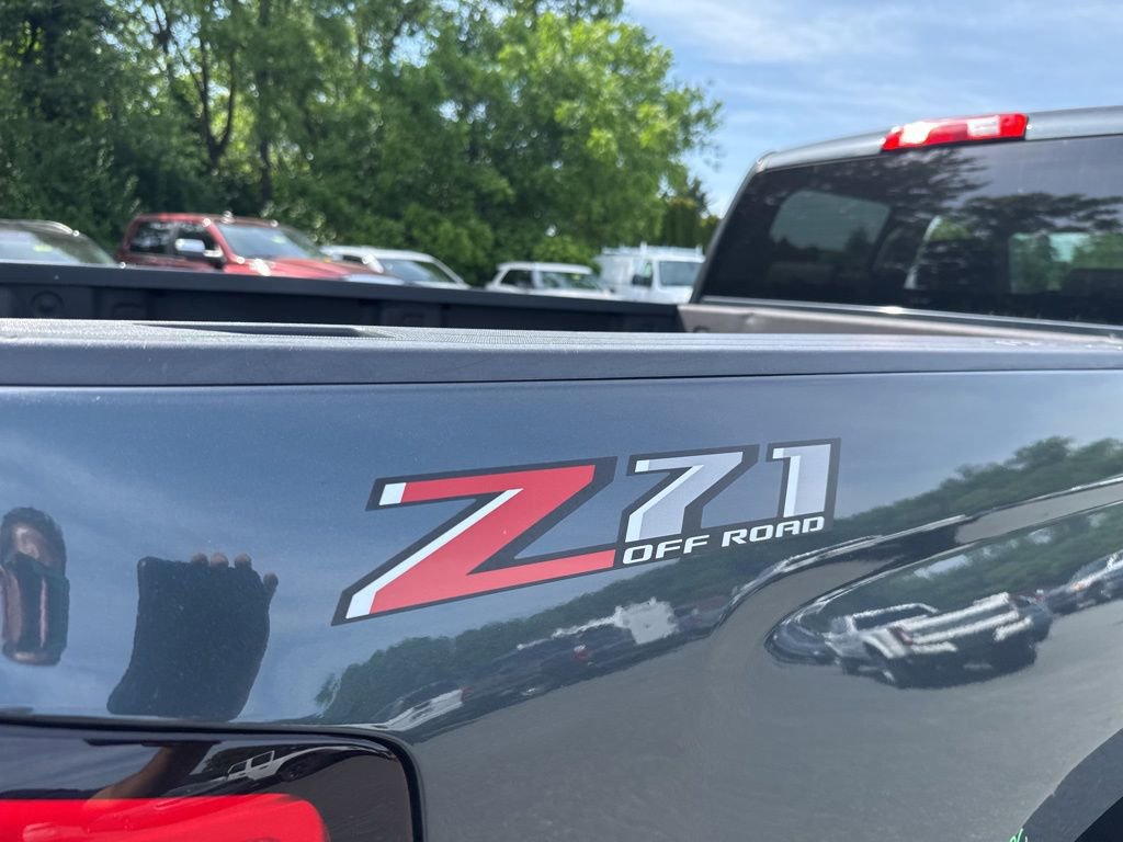 Used 2019 Chevrolet Silverado 3500 LTZ w/ LTZ Plus Package AWD/4WD image 7