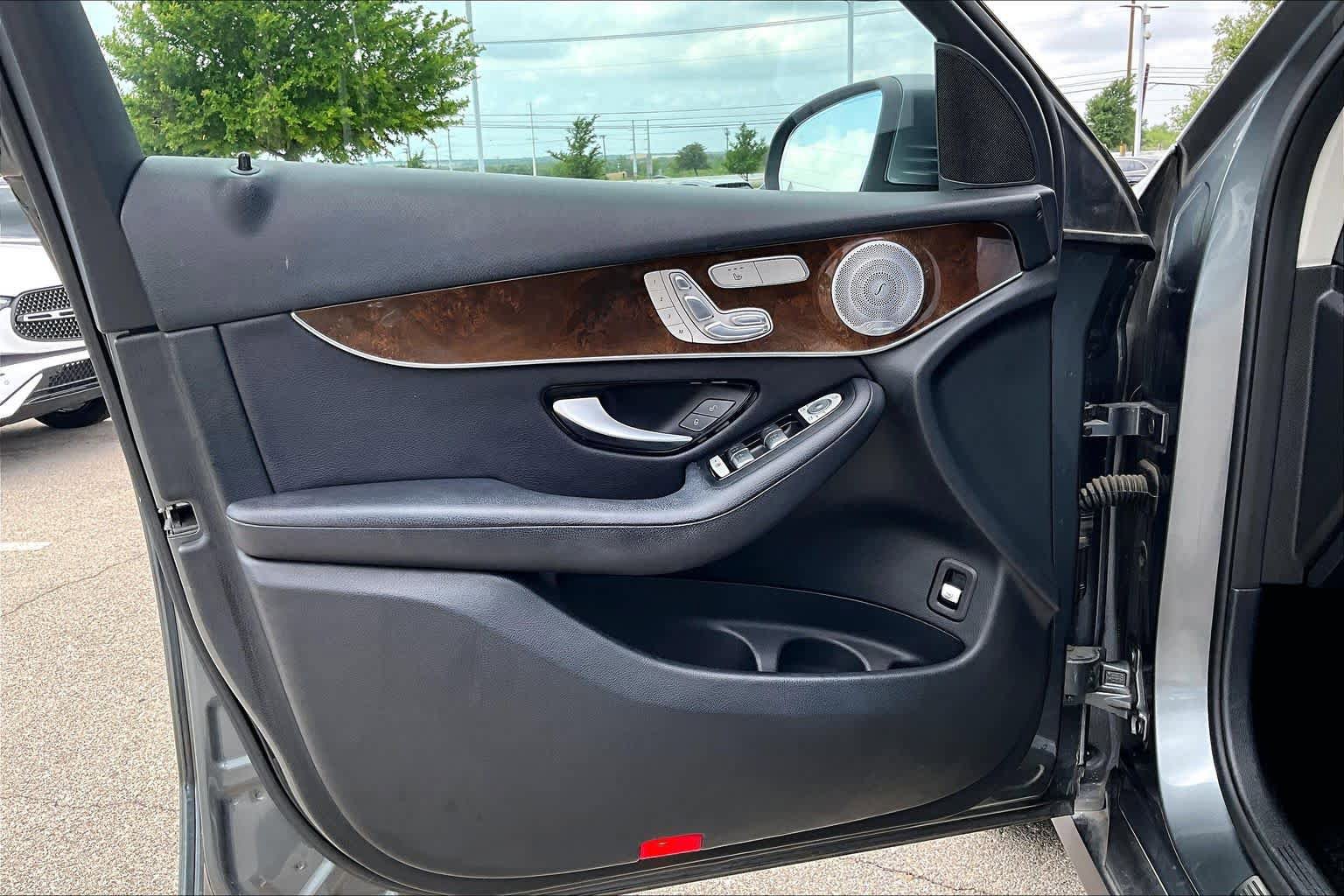 Used 2017 Mercedes-Benz GLC 300 image 22