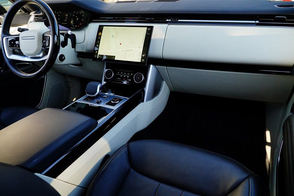 Used 2023 Land Rover Range Rover SE image 10