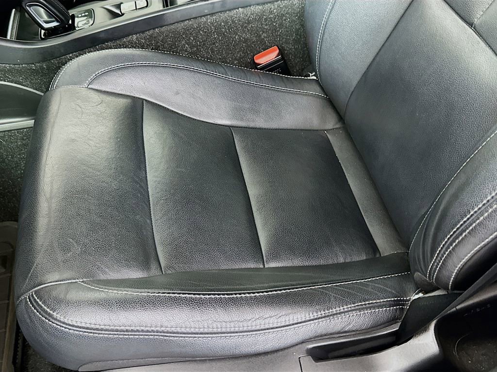 Used 2019 Volvo XC40 T5 Momentum image 20