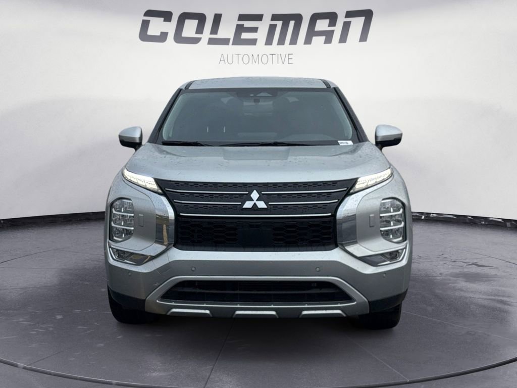 Used 2024 Mitsubishi Outlander SE image 8