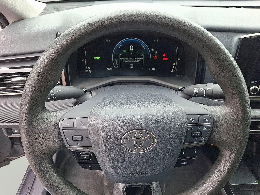 Used 2025 Toyota Camry LE FWD image 19