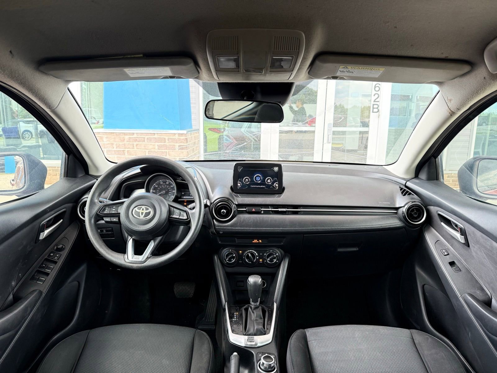Used 2019 Toyota Yaris LE FWD image 2