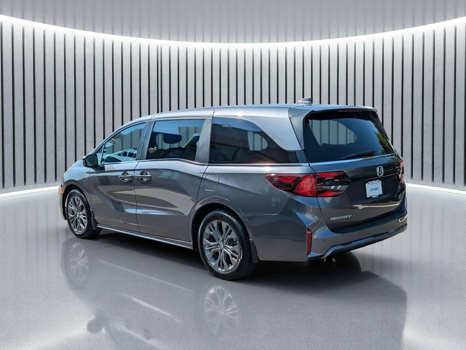 Used 2025 Honda Odyssey Touring image 8