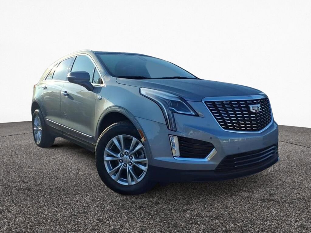 New 2025 Cadillac XT5 Luxury