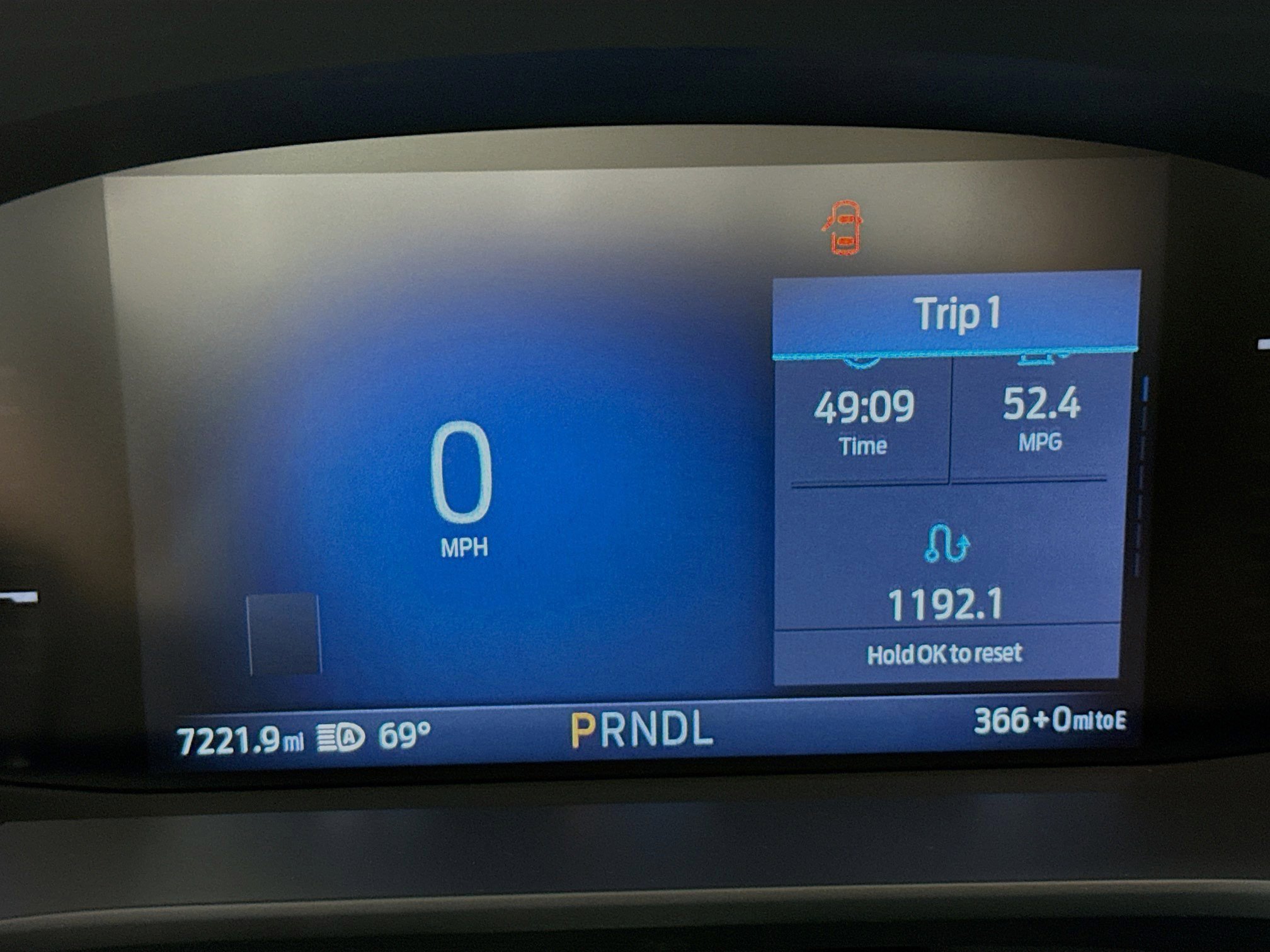 Used 2025 Ford Escape SE w/ Class II Trailer Tow Package image 43