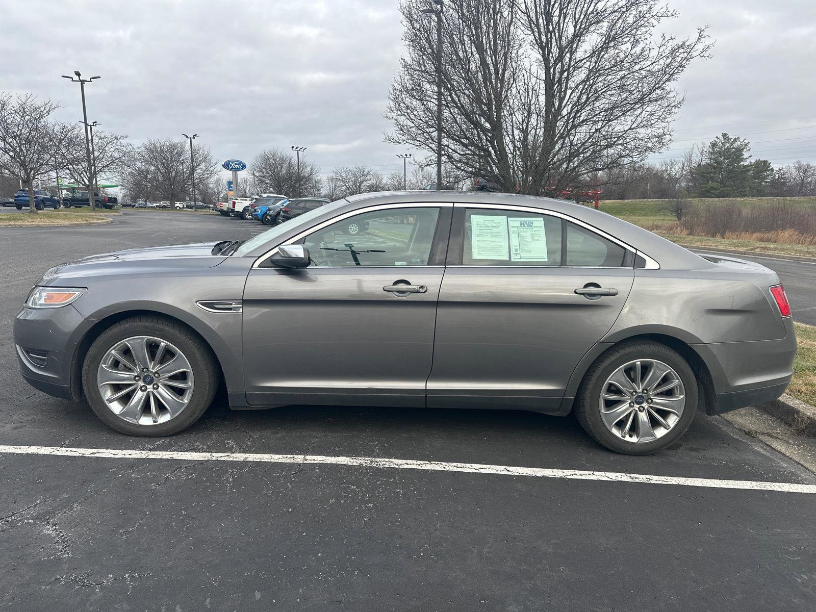 Used 2012 Ford Taurus Limited image 12