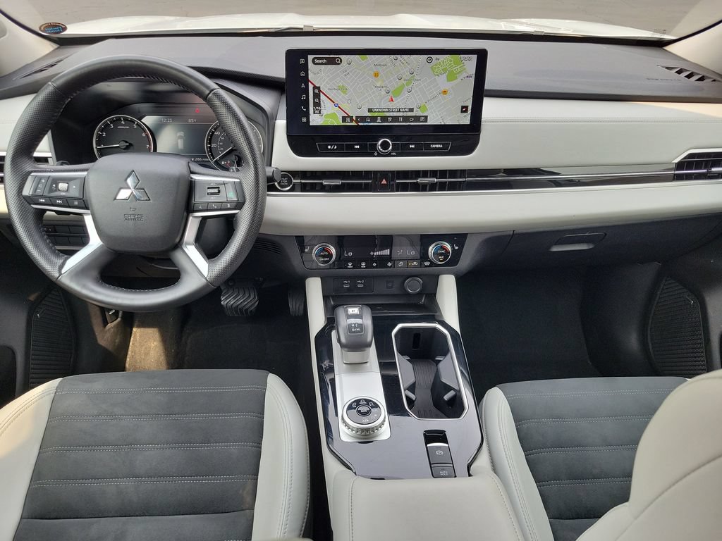 Used 2025 Mitsubishi Outlander SE AWD/4WD image 25