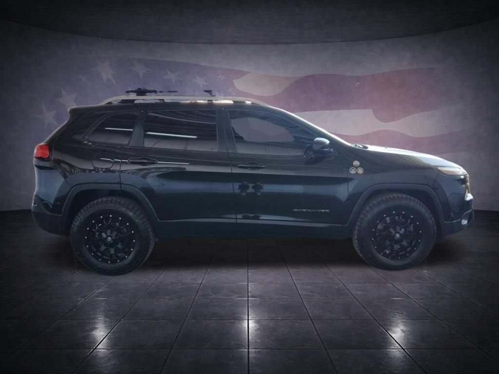 Used 2016 Jeep Cherokee Latitude w/ Comfort & Sound Group FWD image 6