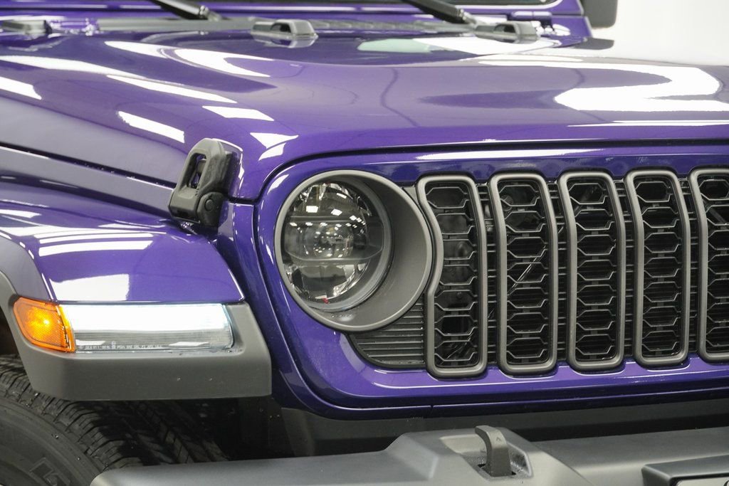 New 2026 Jeep Gladiator Sport image 5