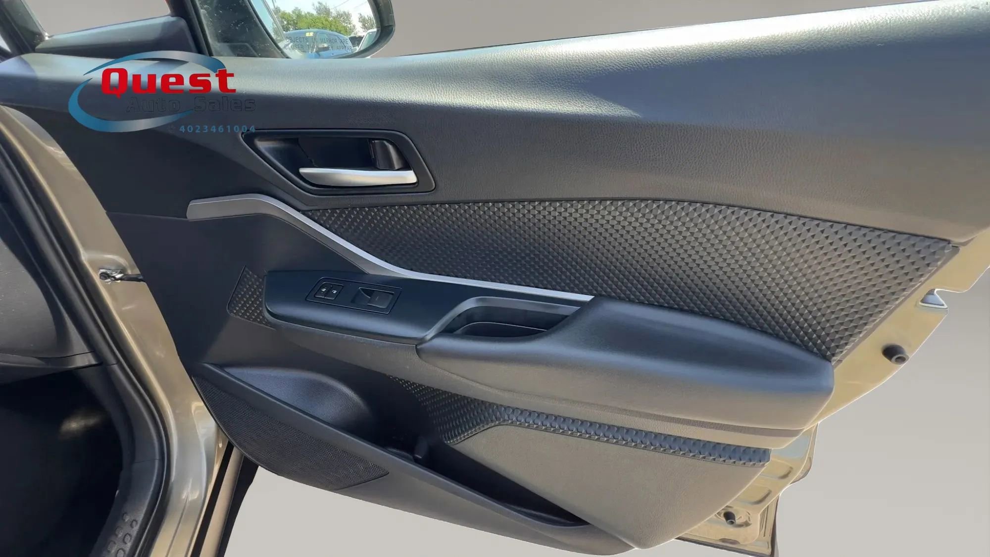 Used 2021 Toyota C-HR LE FWD image 12