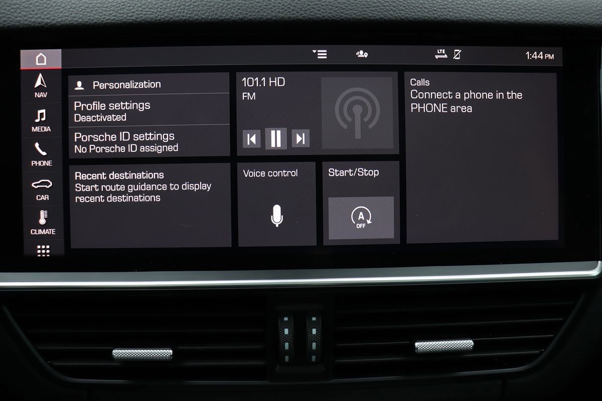 Used 2021 Porsche Cayenne Coupe image 28