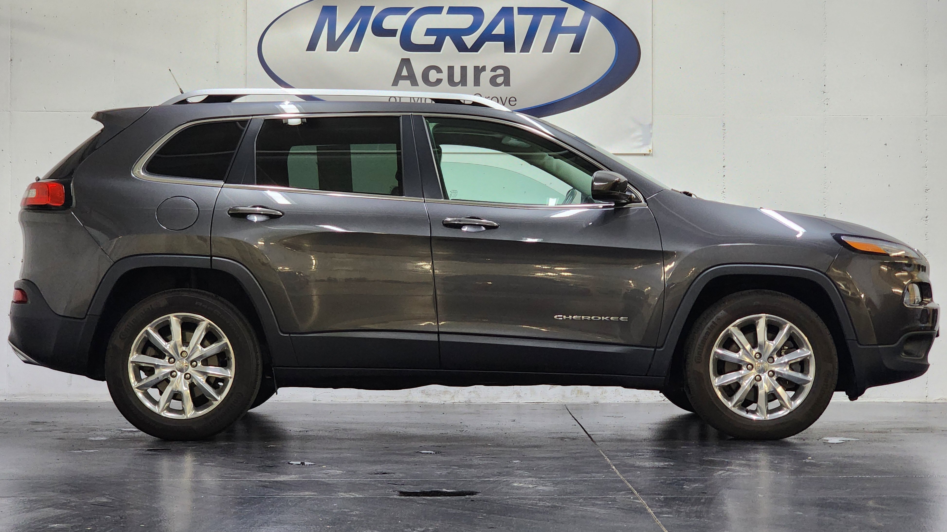 Used 2015 Jeep Cherokee Limited AWD/4WD image 3