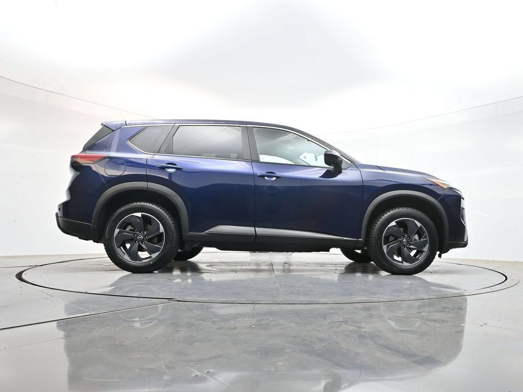 Used 2024 Nissan Rogue SV FWD image 39