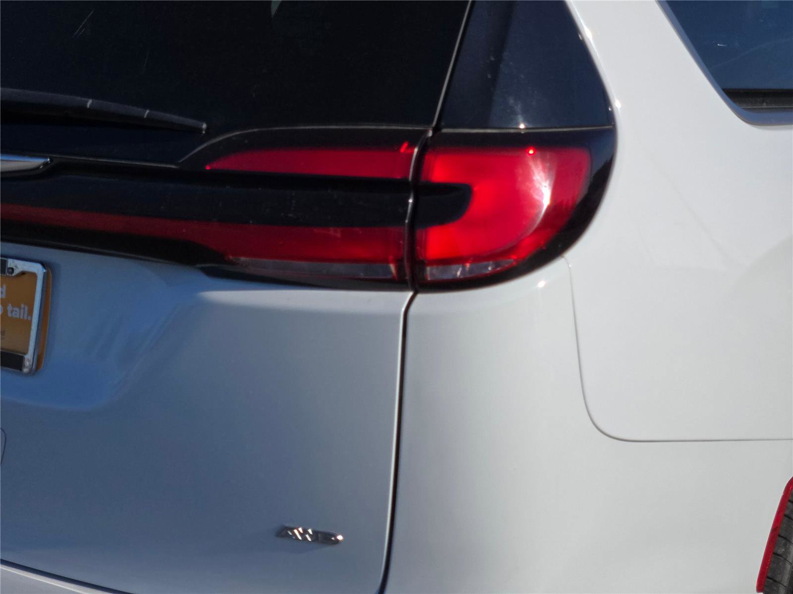Certified 2022 Chrysler Pacifica Pinnacle AWD/4WD image 17