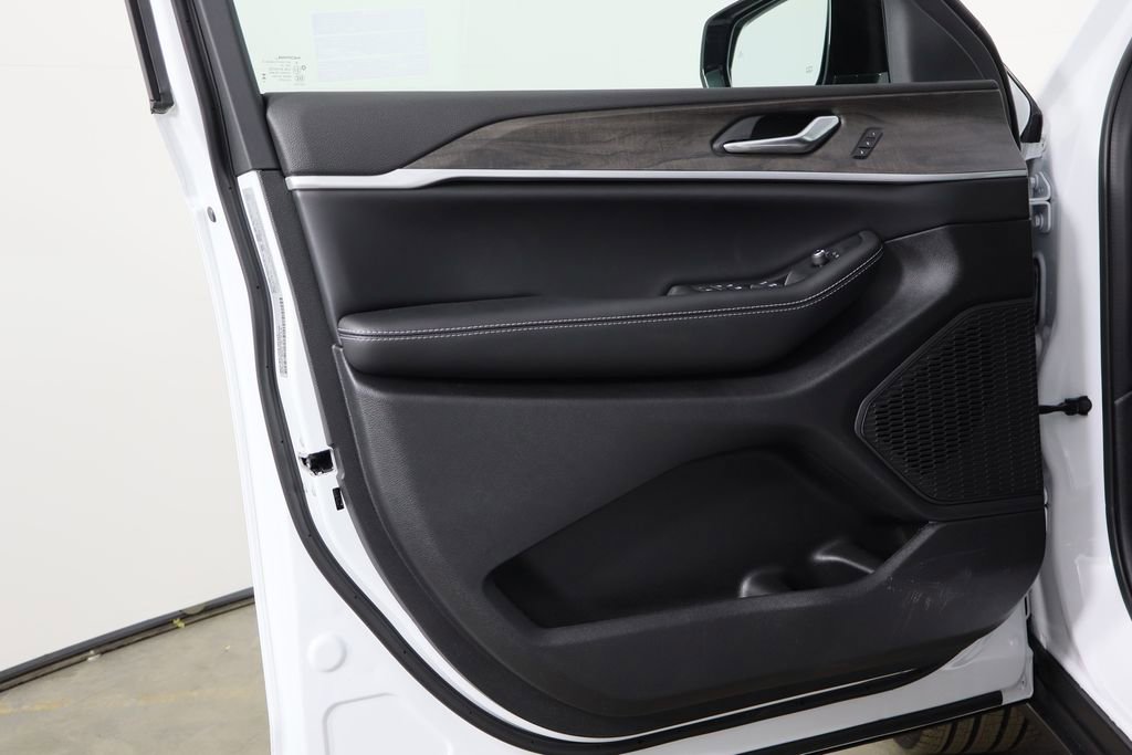 New 2025 Jeep Grand Cherokee Limited image 20