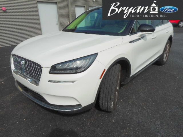 Used 2022 Lincoln Corsair AWD w/ Premium Package image 2