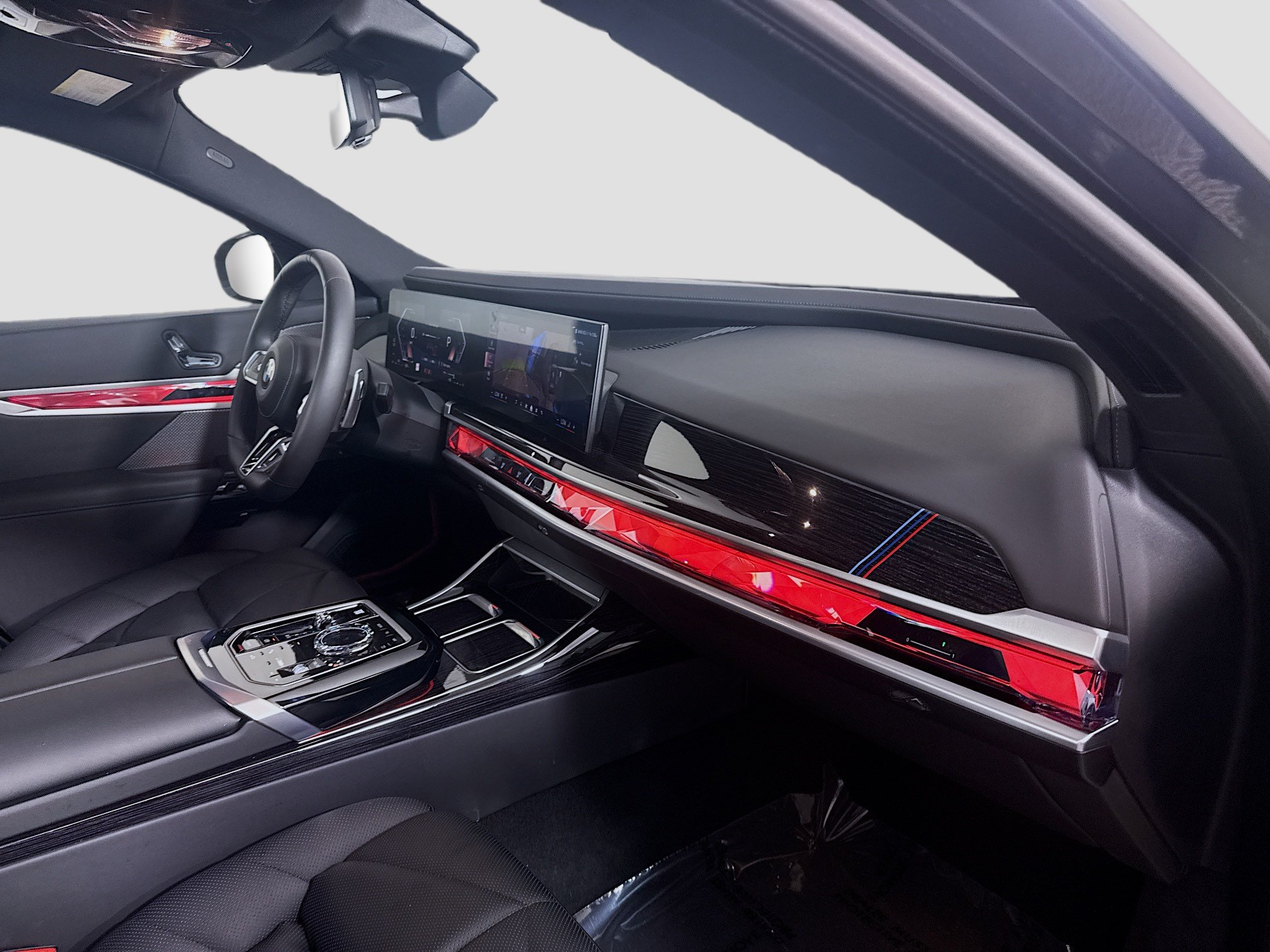 Used 2026 BMW 740i xDrive AWD/4WD image 30