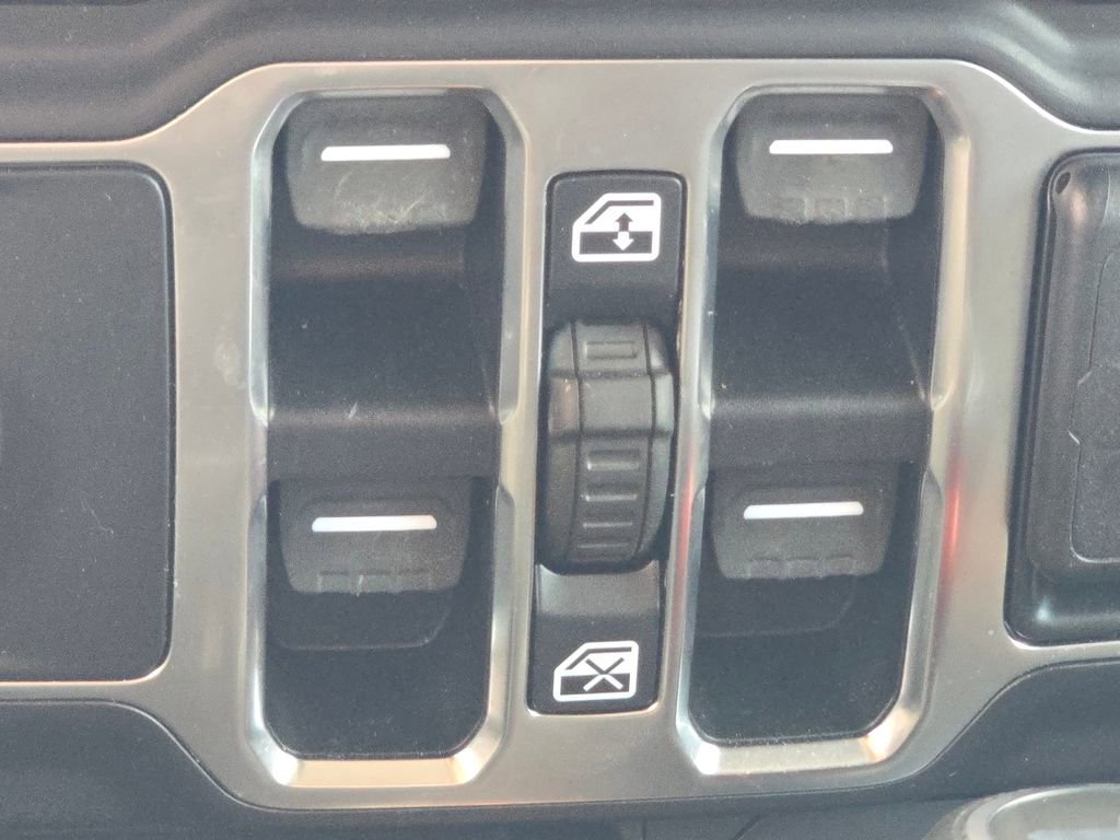 Used 2019 Jeep Wrangler Unlimited Sport AWD/4WD image 29